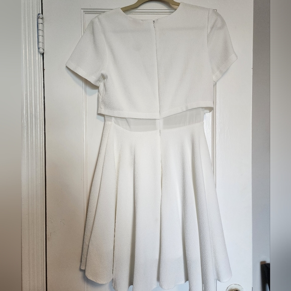 Ezra White Dress Size Medium - Picture 6 of 10